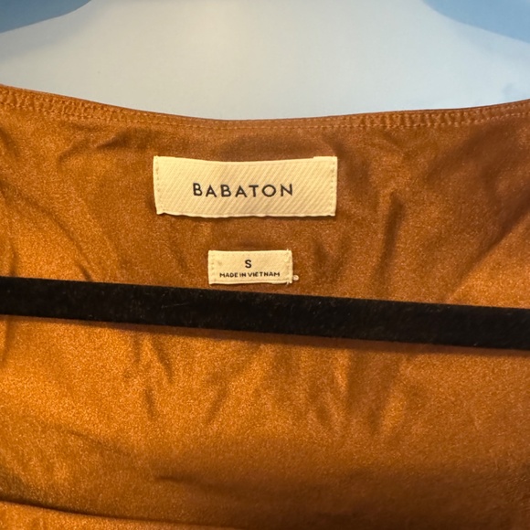 Babaton Contour Squareneck Metalic Longsleeve - Picture 2 of 2
